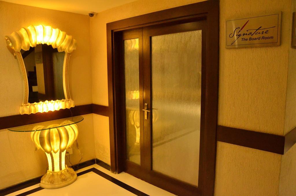 Hotel Down Town Jalandhar Buitenkant foto