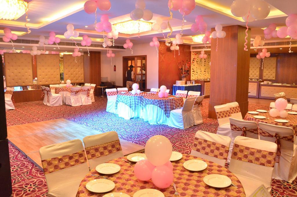 Hotel Down Town Jalandhar Buitenkant foto